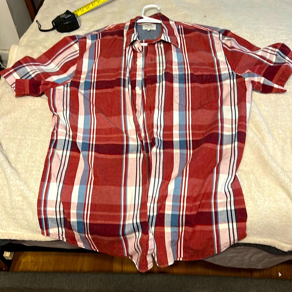 Men's short sleeve XL button down